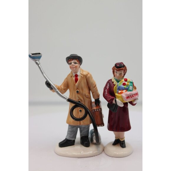 Dept 56 Snow Village - Door to Door Sales - Picture 3 of 4